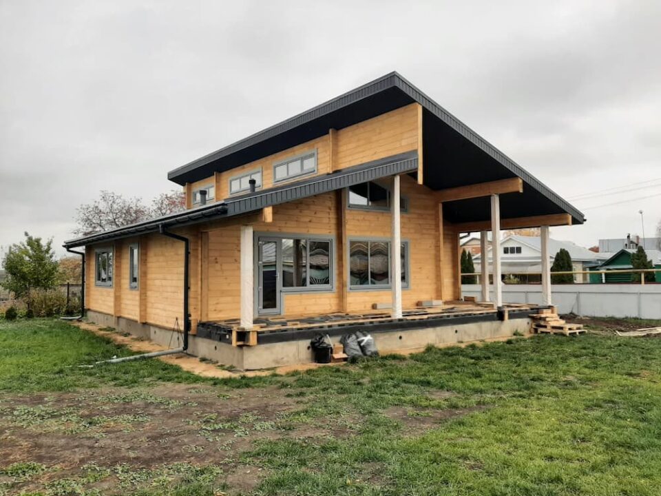 ход работ закрыли контур: монтаж окон с наличниками